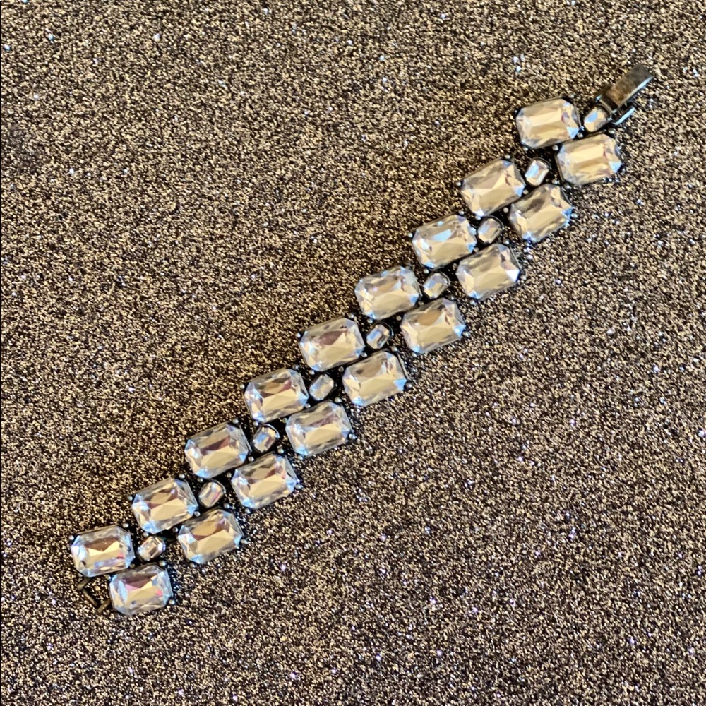BANANA REPUBLIC ART DECO CRYSTAL LINK BRACELET